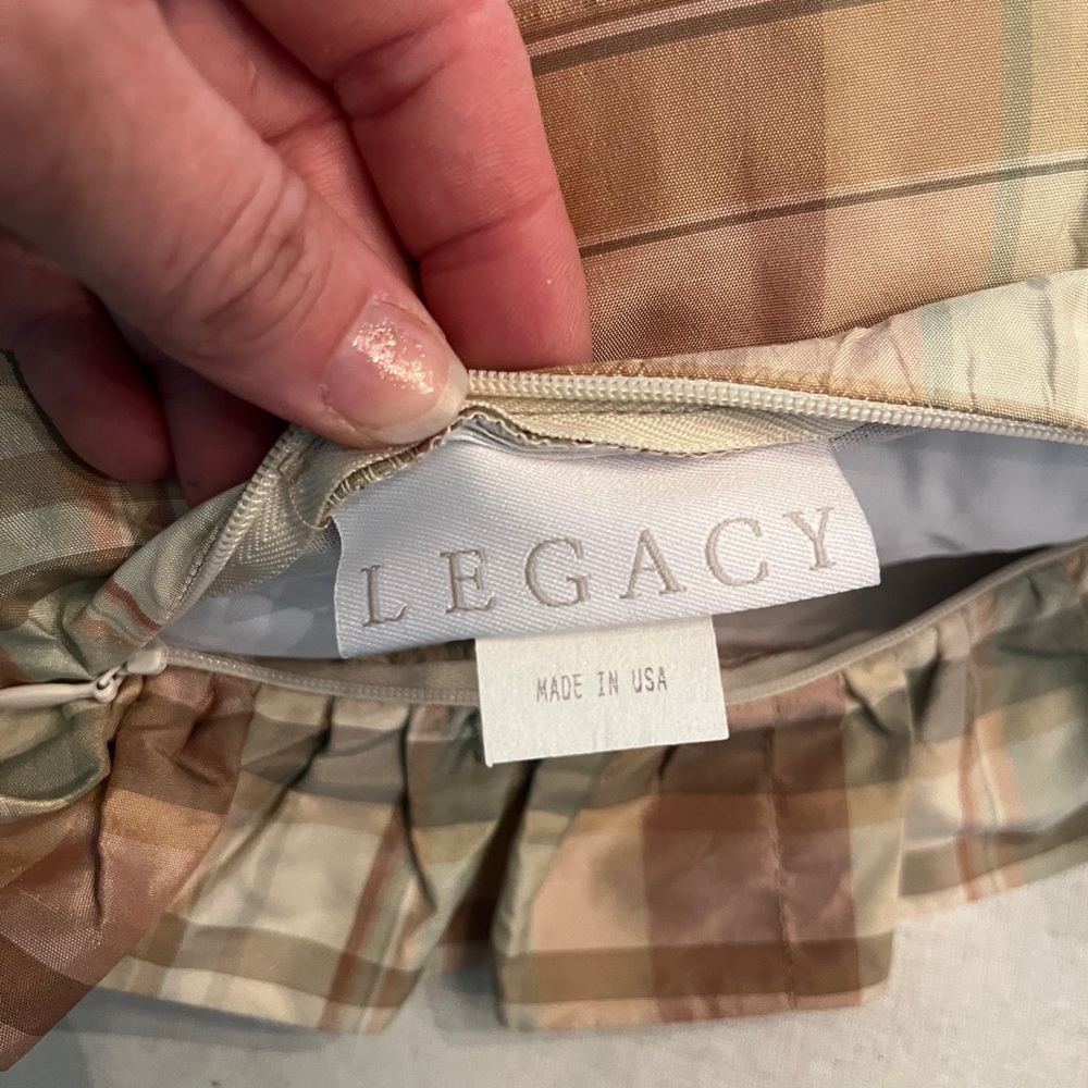 Vintage custom style Legacy silk beige Plaid Ruffled Throw Pillow set. - Picture 6 of 9